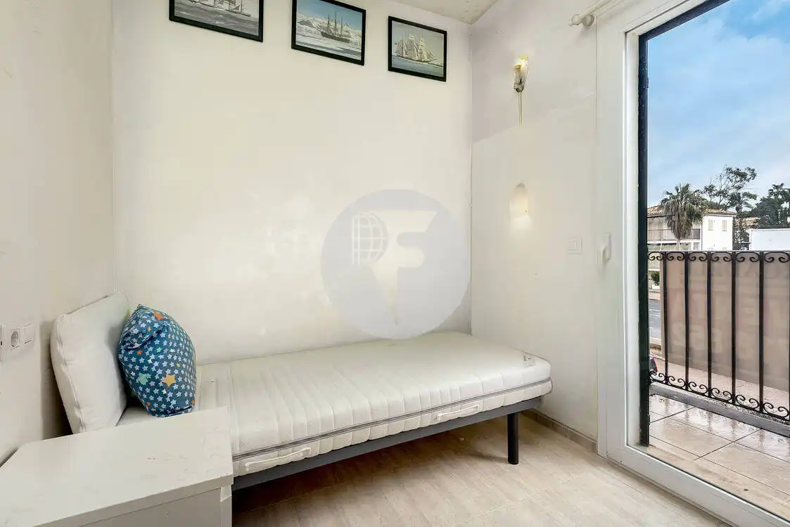 Schlafzimmer von Einfamilien-Reihenhaus zum Verkauf in Alcúdia mit Terrasse, Schwimmbad und Balkon