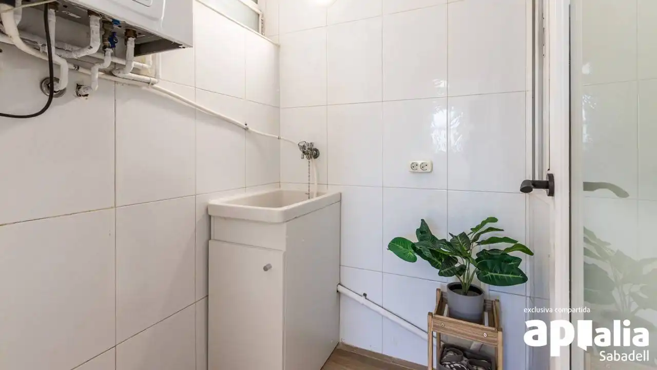 Baño de Piso en venta en Sabadell con Calefacción y Parquet
