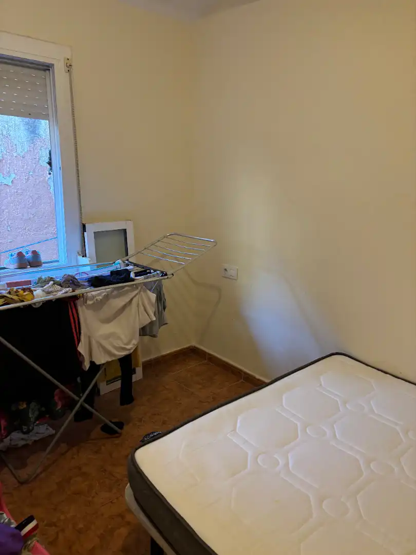 Schlafzimmer von Wohnungen zum Verkauf in Badalona mit Möbliert und Ofen