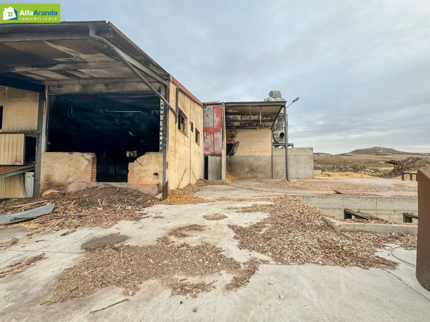 Vista exterior de Nau industrial en venda en Langa de Duero