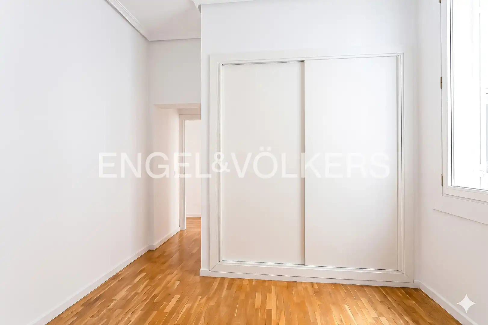 Flat for sale in Madrid  with Air Conditioner, Heating and Parquet flooring