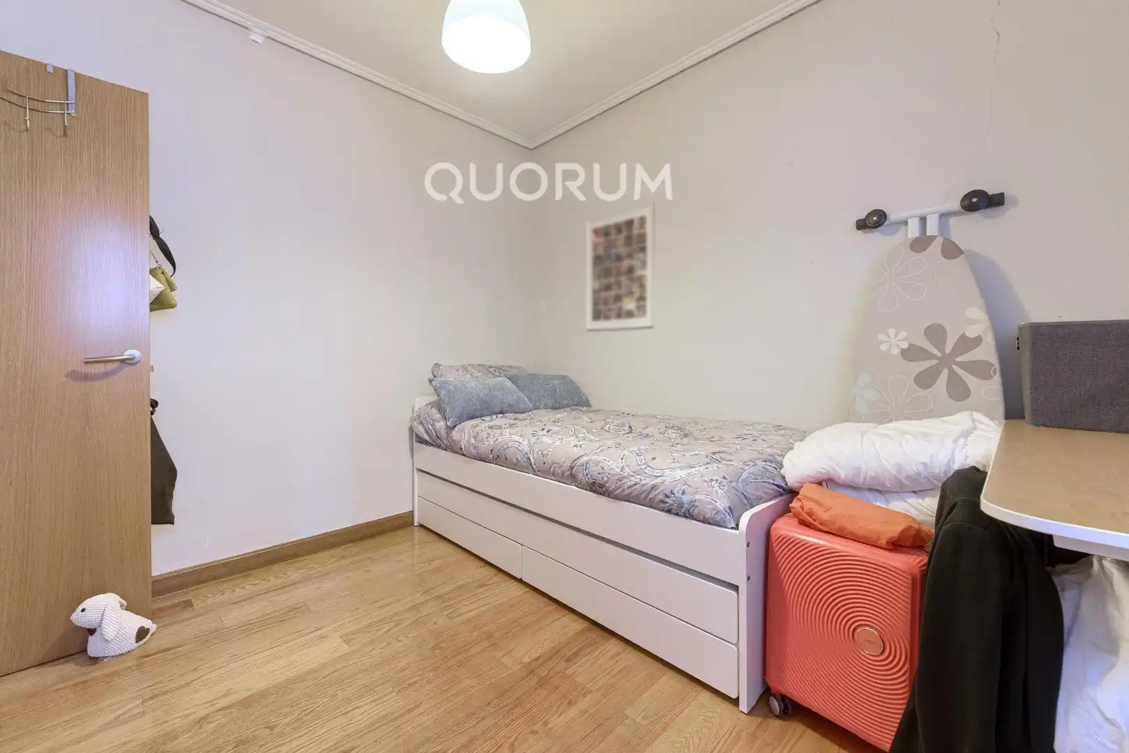 Habitación de Piso en venta en Basauri  con Calefacción y Balcón