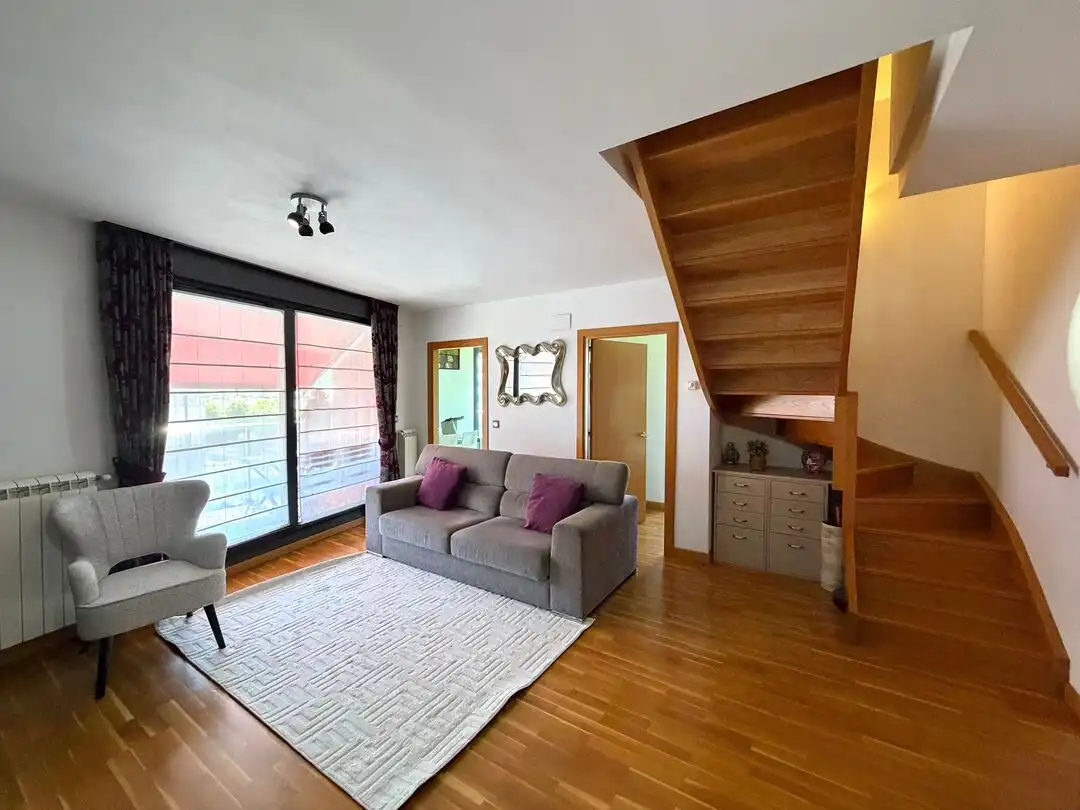 Sala de estar de Dúplex en venta en Astigarraga con Calefacción y Terraza