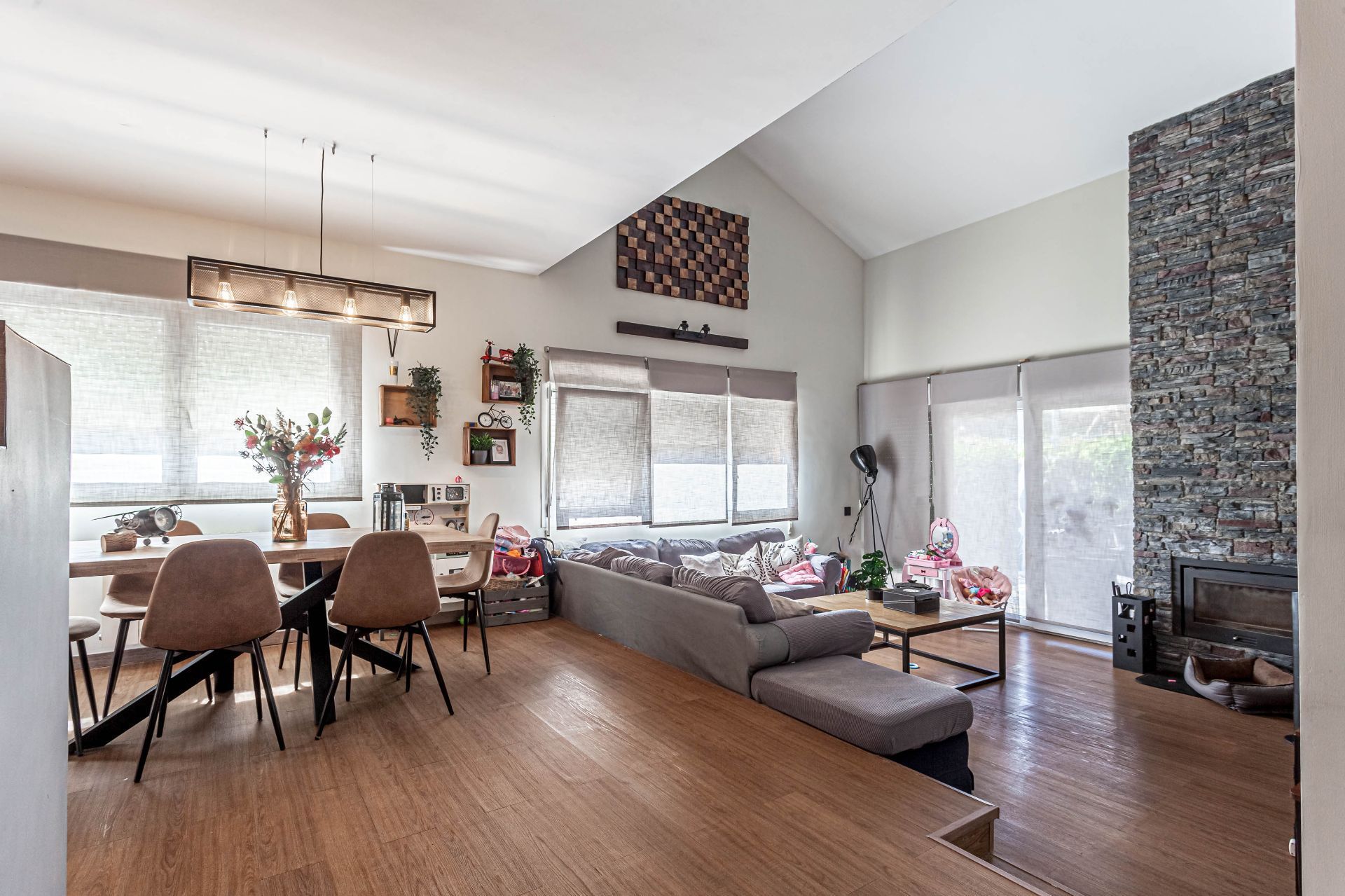 Living room of Single-family semi-detached for sale in Galapagar  with Heating, Private garden and Swimming Pool