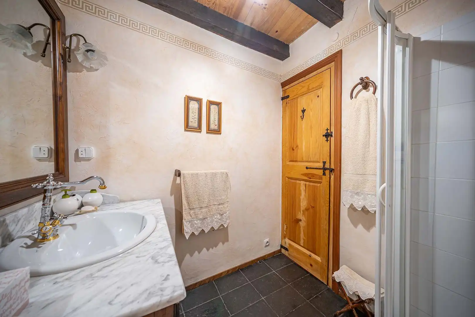 Bathroom of Detached homes for sale in Naut Aran  with Heating, Parquet flooring and Furnished