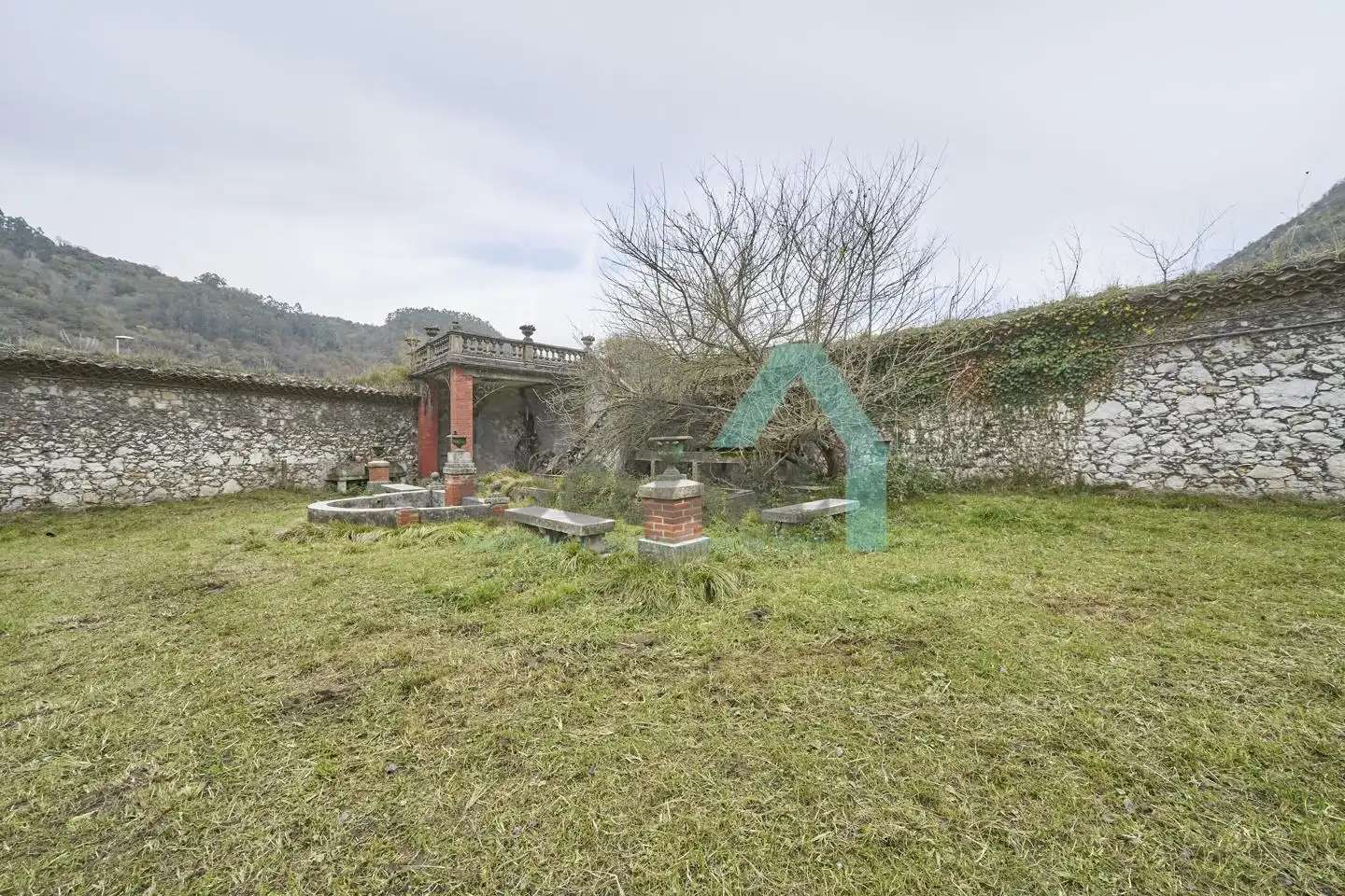 Casa o chalet en venta en Oviedo  con Jardín privado, Parquet y Terraza
