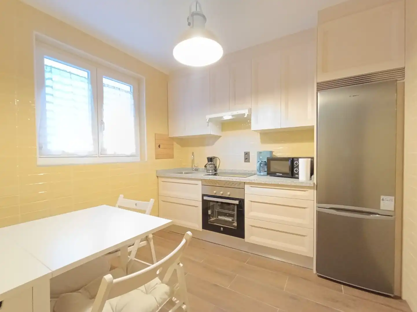 Cocina de Piso de alquiler en Oviedo  con Calefacción y Trastero