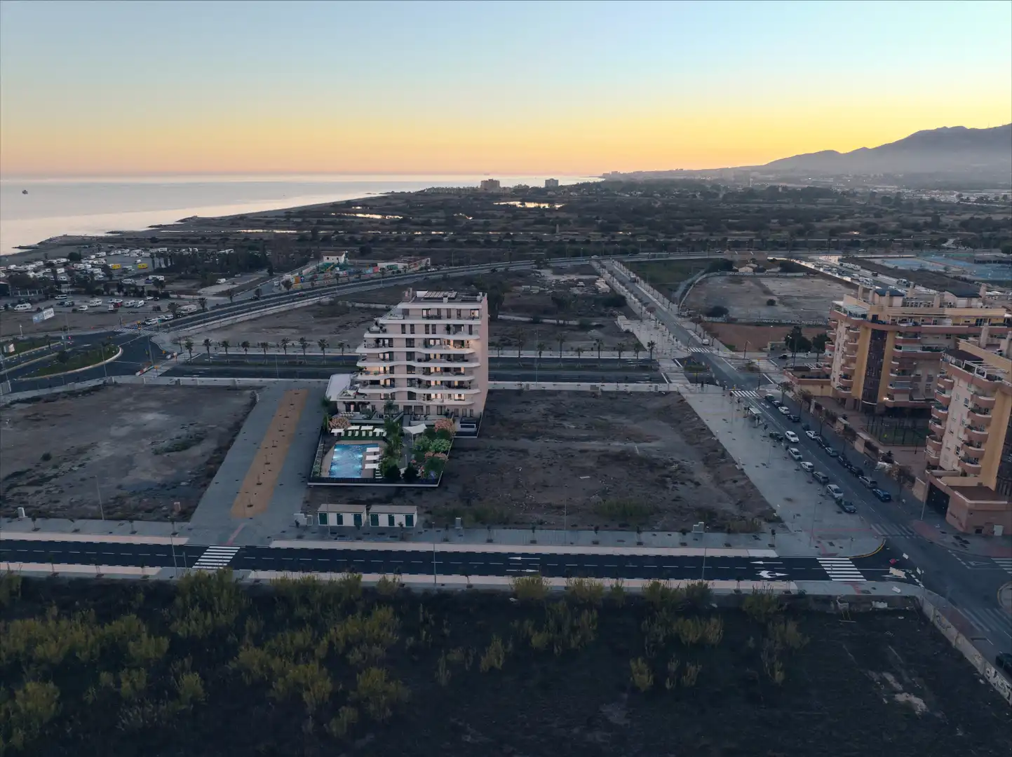 Piso en venta en Avenida de los Guindos, 35, Paseo Marítimo Oeste - Pacífico