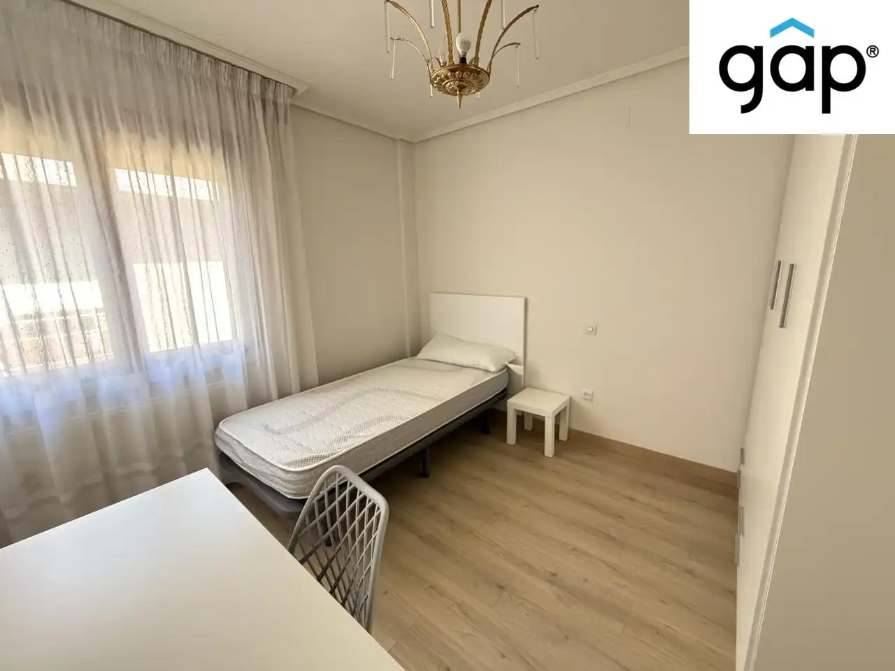 Schlafzimmer von Wohnung zur Miete in Cuenca mit Heizung, Terrasse und Möbliert