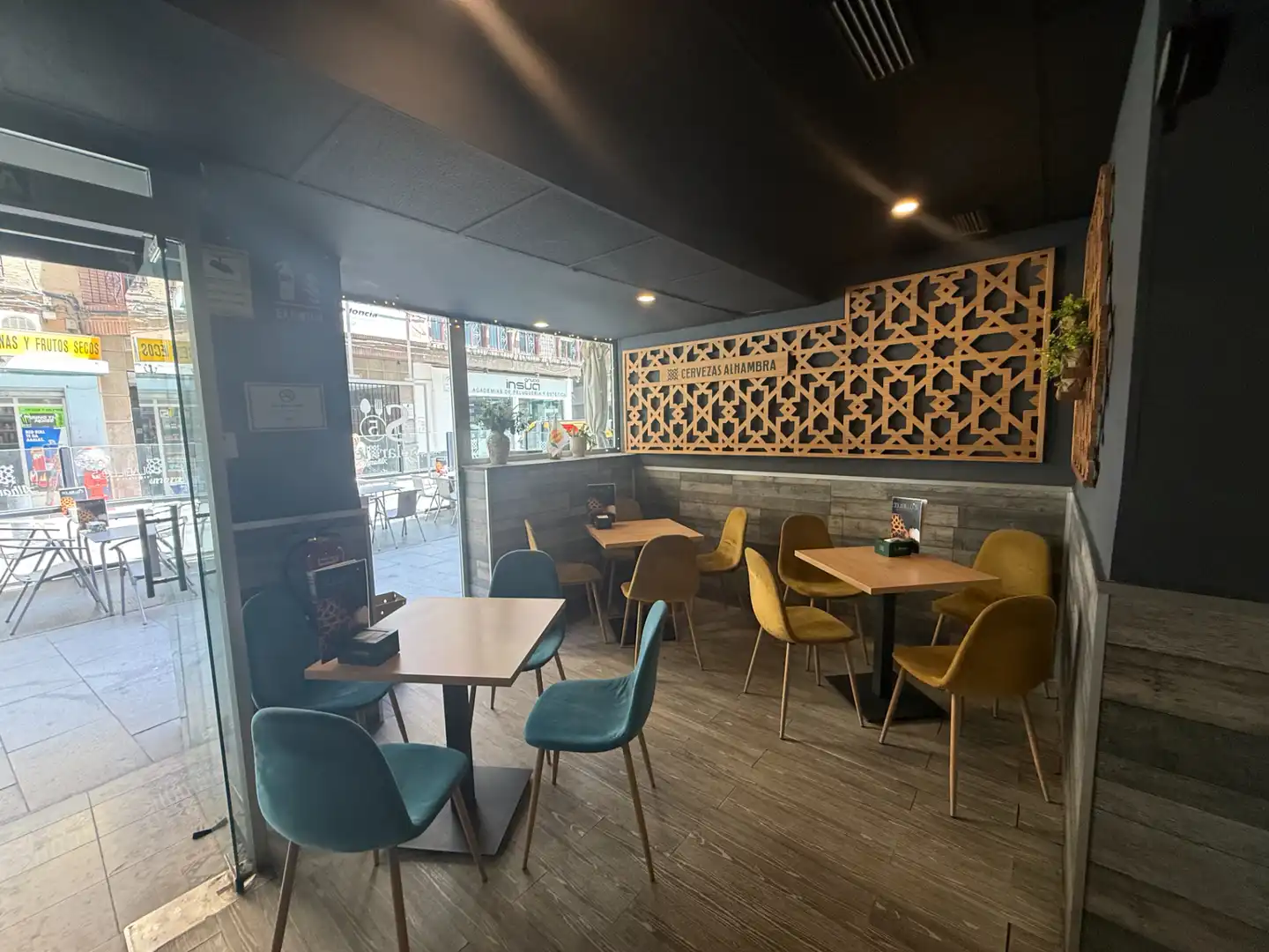 Terraza de Local en traspaso en Granada con Aire acondicionado, Parquet y Terraza