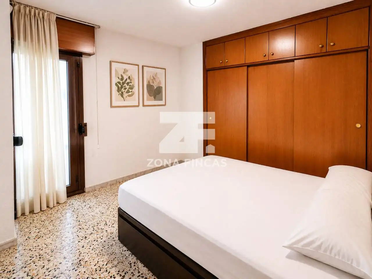 Habitación de Apartamento en venta en Santa Coloma de Gramenet con Aire acondicionado y Calefacción
