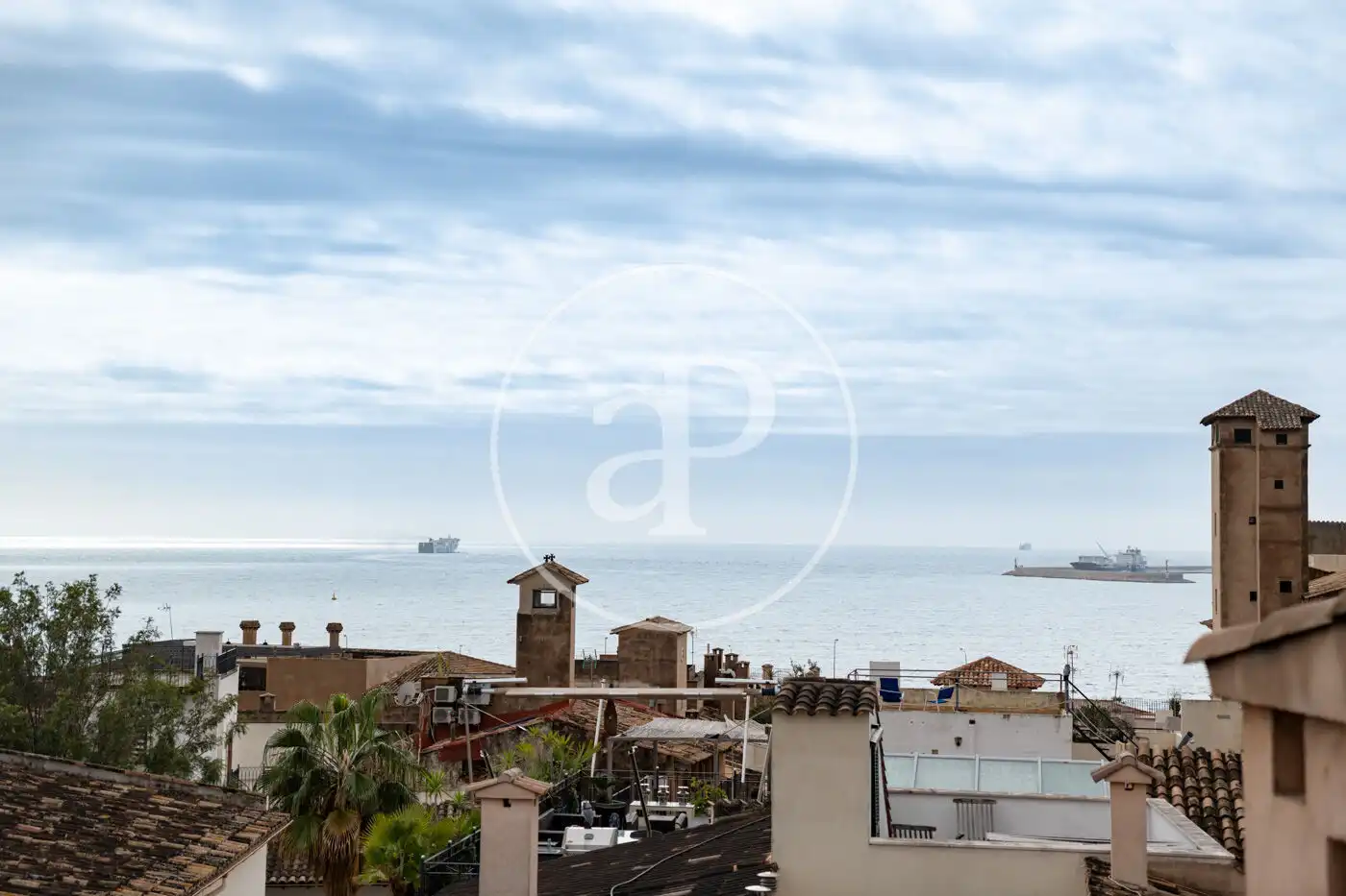 Außenansicht von Wohnung zum Verkauf in  Palma de Mallorca mit Klimaanlage, Heizung und Balkon
