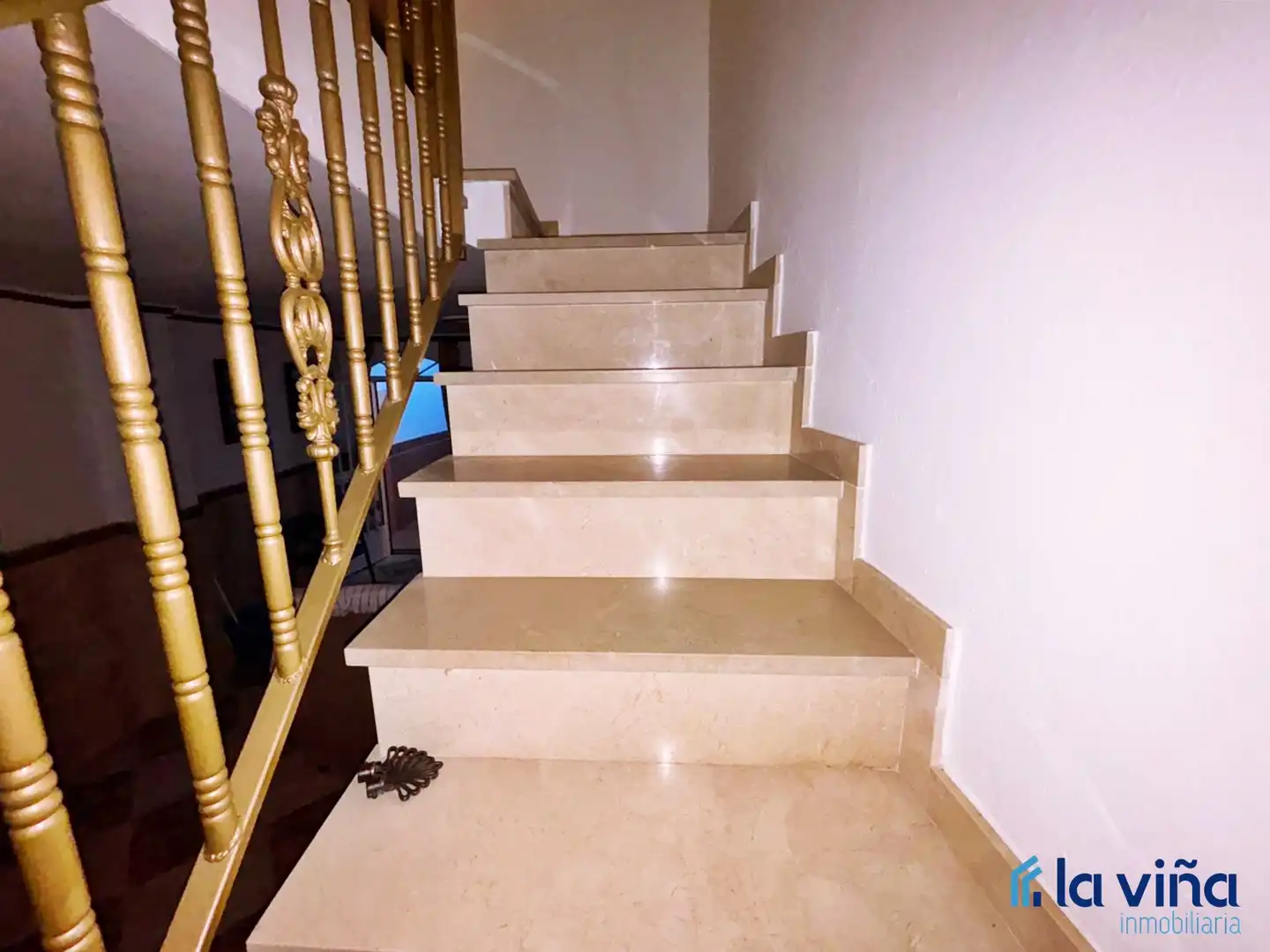Casa adosada en venta en Encinas Reales con Aire acondicionado, Terraza y Trastero