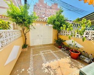 Jardí de Casa o xalet en venda en Torrevieja amb Aire condicionat, Terrassa i Moblat