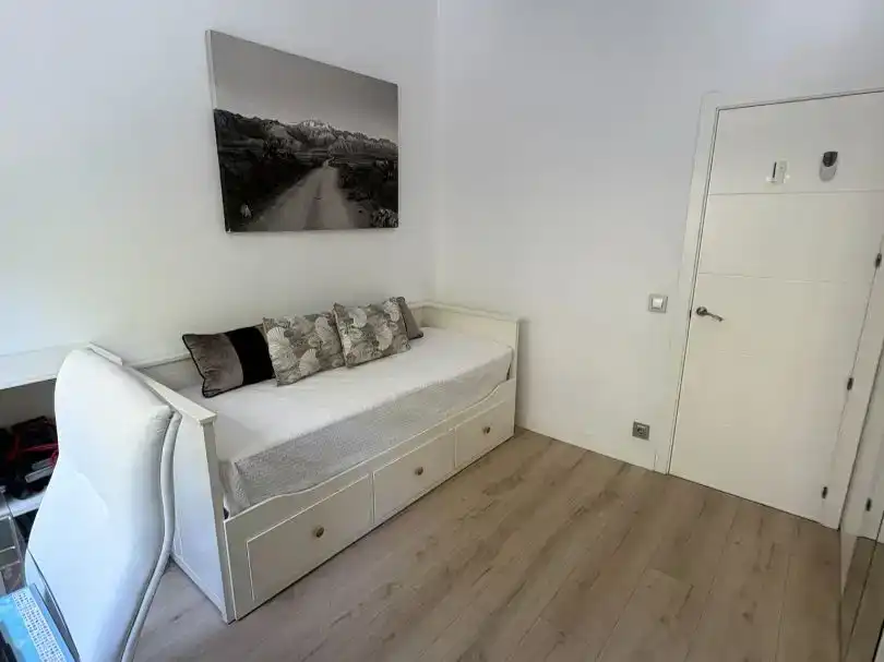 Bedroom of Flat for sale in  Madrid Capital  with Air Conditioner