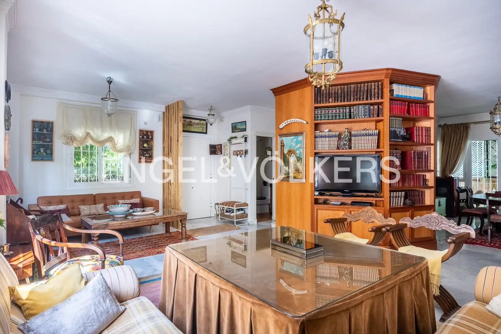 Living room of Houses for sale in Sevilla  with Air Conditioner, Heating and Private garden