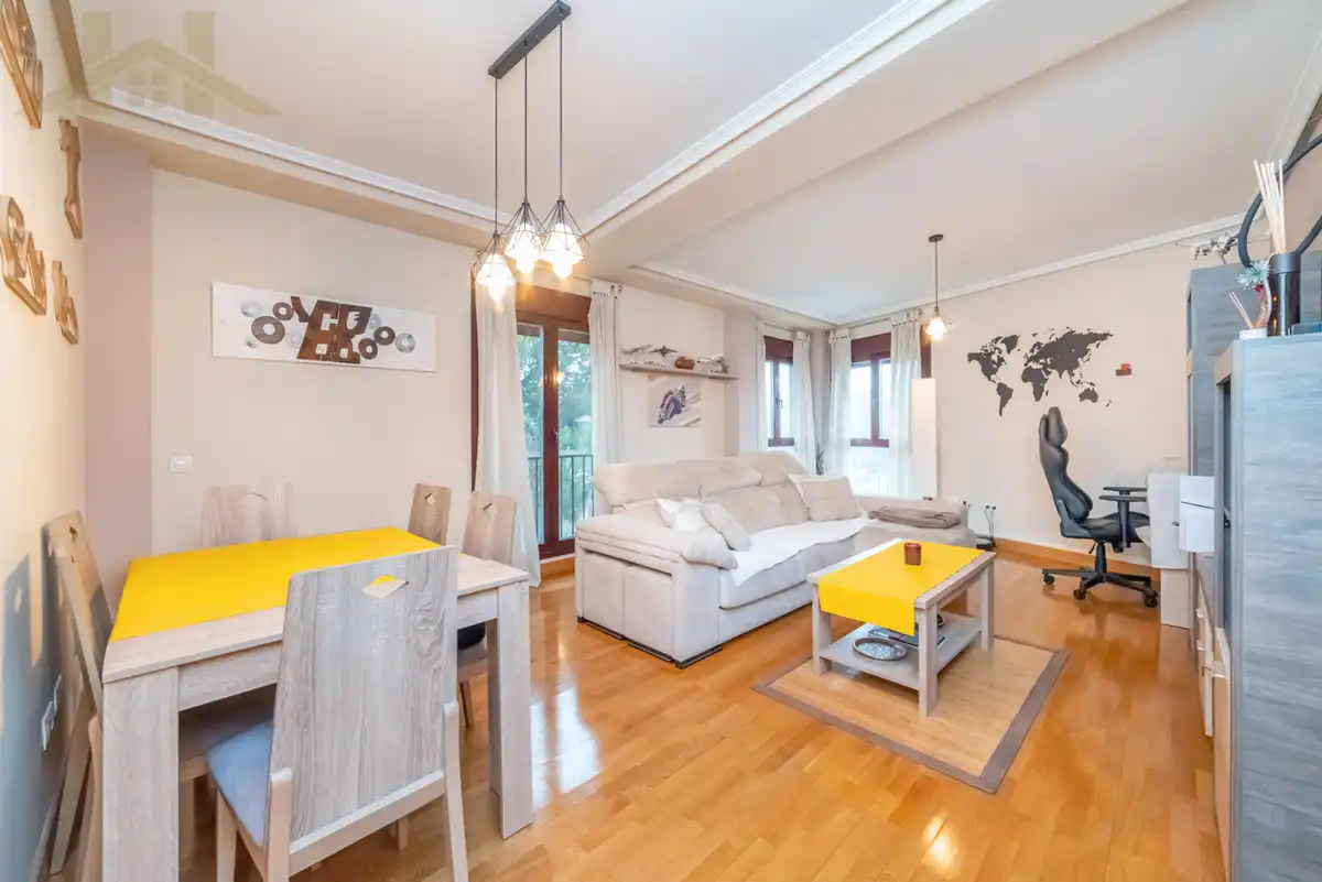 Living room of Flat for sale in Pinto  with Air Conditioner and Heating