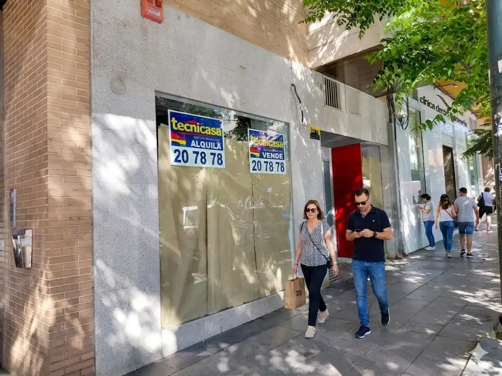 Local comercial en venda a Avenida Carolina Coronado