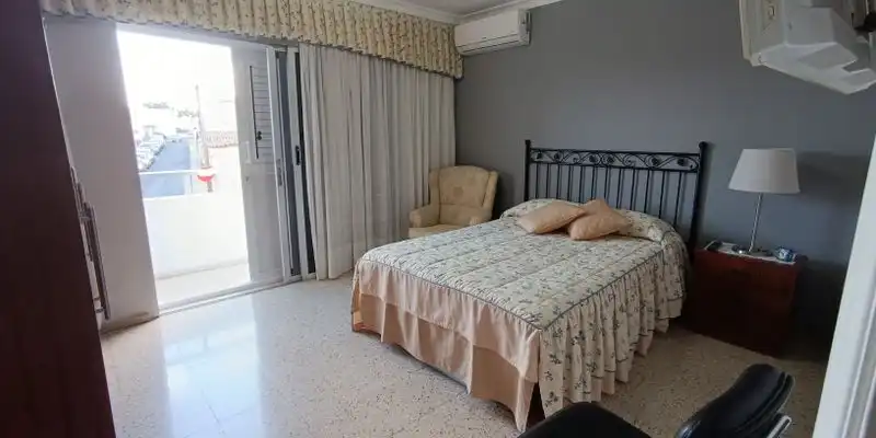 Habitación de Casa adosada en venta en Telde con Terraza, Trastero y Amueblado