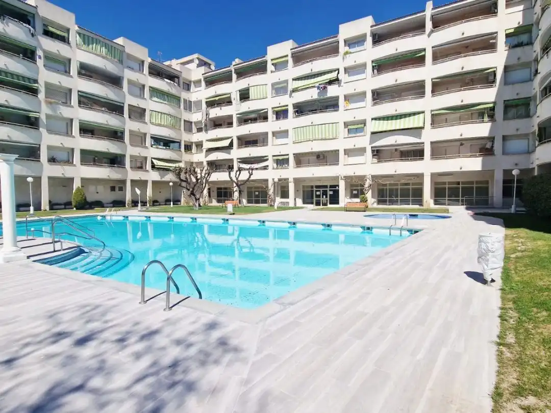 Pis amb piscina en venda a Carrer de Joanot Martorell 1, imagen 10