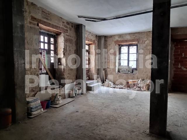 Local comercial en Alquiler en Barrio del Centro