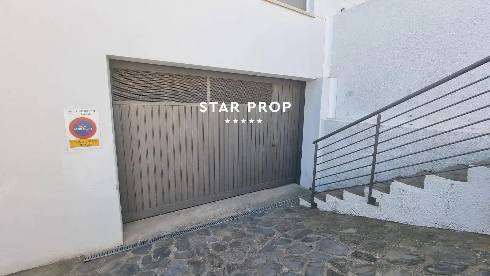 Vista exterior de Piso en venta en Llançà con Aire acondicionado, Calefacción y Terraza