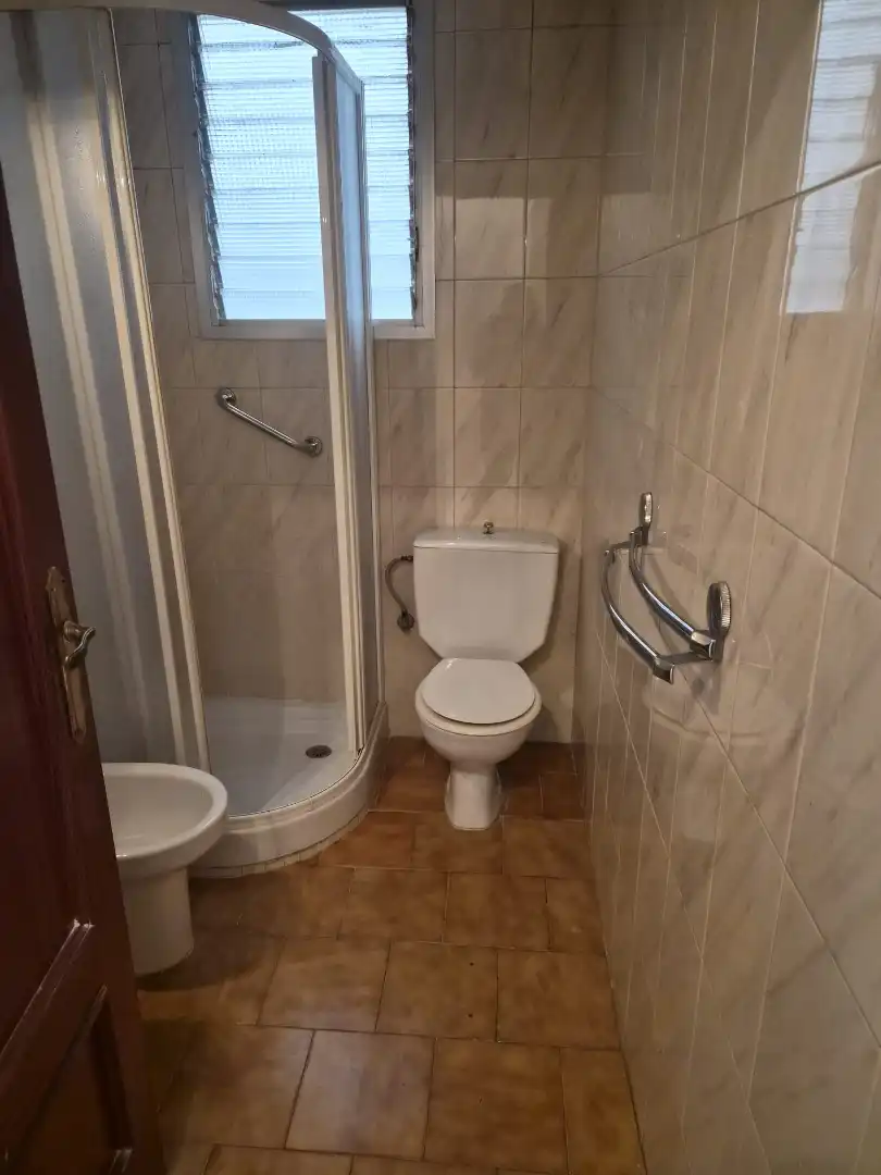 Baño de Piso en venta en Valencia con Aire acondicionado, Terraza y Balcón