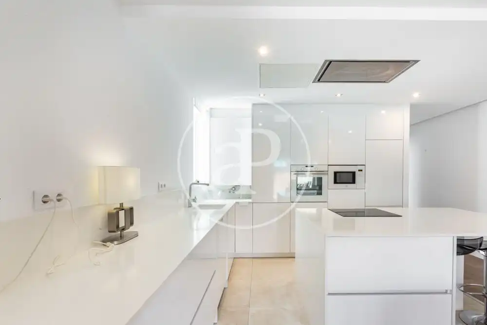 Küche von Wohnung zur Miete in Valencia mit Klimaanlage, Terrasse und Abstellraum