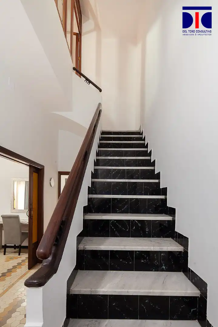 Detached homes for sale in Sevilla  with Air Conditioner, Heating and Furnished
