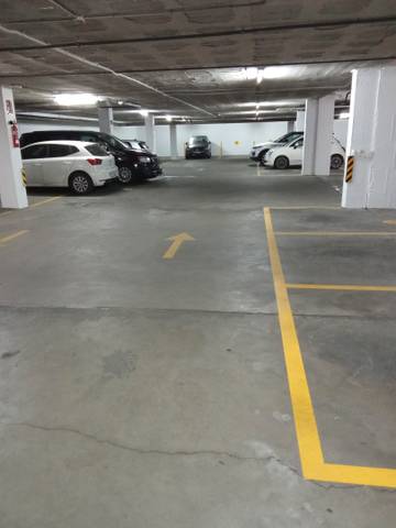 Garaje en Venta en Avenida San Francisco Javier, 20 en La Buhaira