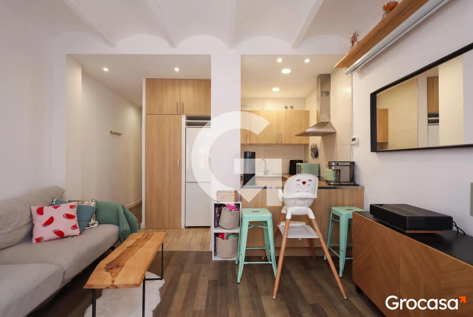 Kitchen of Flat for sale in Barcelona  with Air Conditioner, Terrace and Storage room