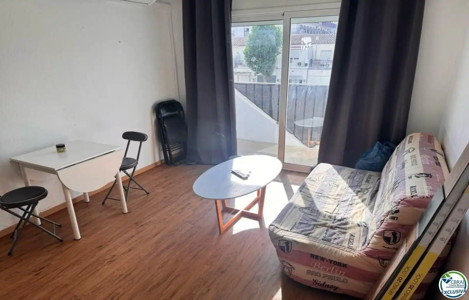 Sala d'estar de Estudi en venda en Empuriabrava amb Aire condicionat i Moblat