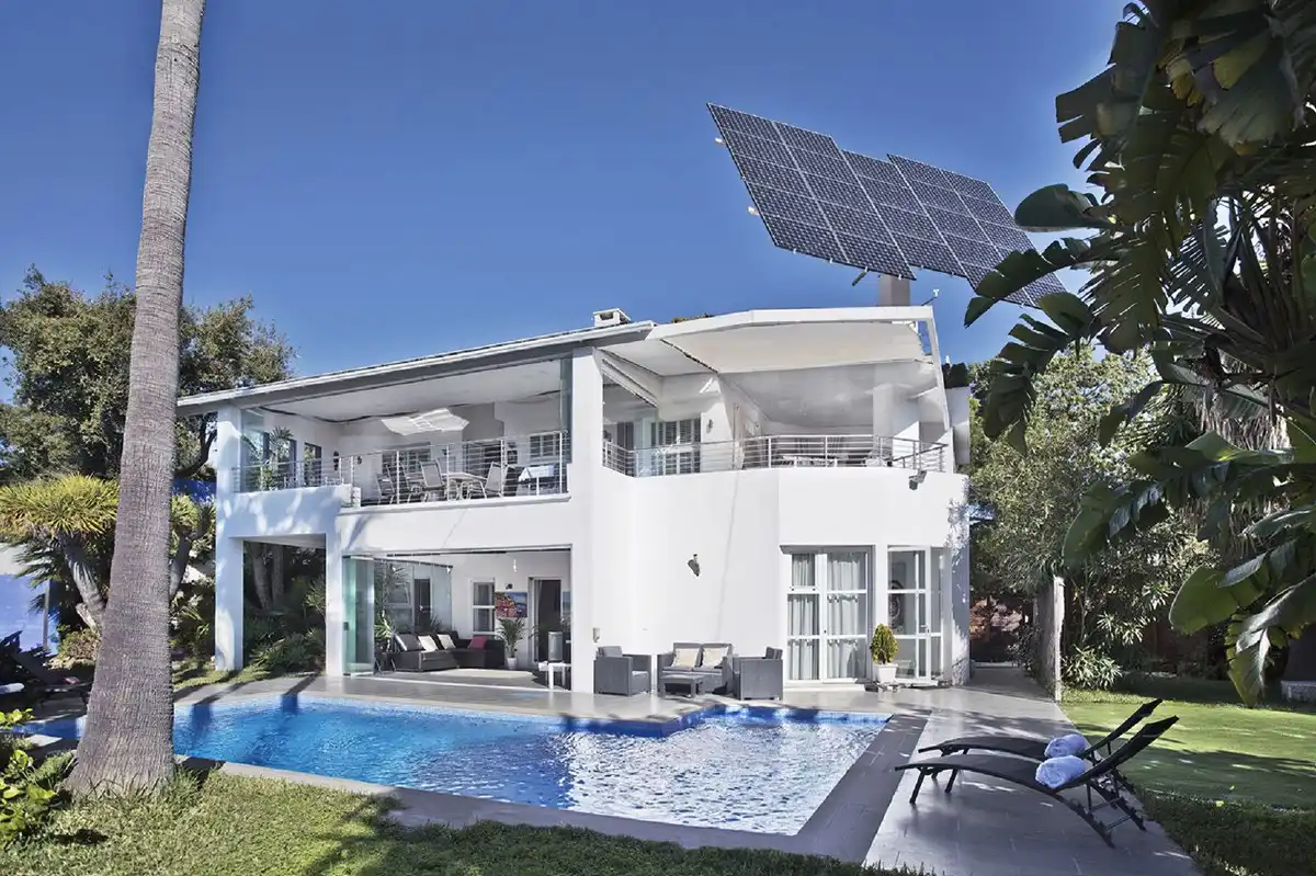Piscina de Casa o chalet en venta en Marbella con Aire acondicionado, Jardín privado y Terraza