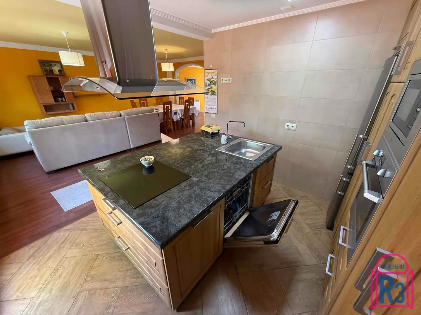 Kitchen of Houses for rent in Onzonilla  with Heating and Furnished