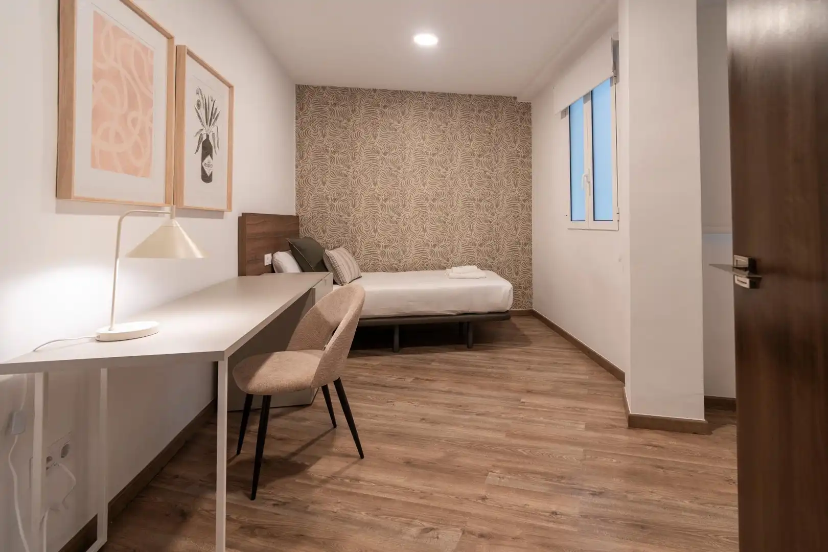 Bedroom of Flat for rent in Valencia  with Air Conditioner, Heating and Furnished