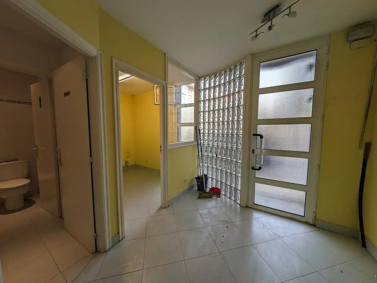 Local comercial en venta en Iparragirre Kalea, imagen 6