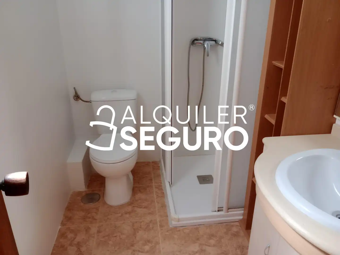 Baño de Piso de alquiler en Sevilla con Aire acondicionado