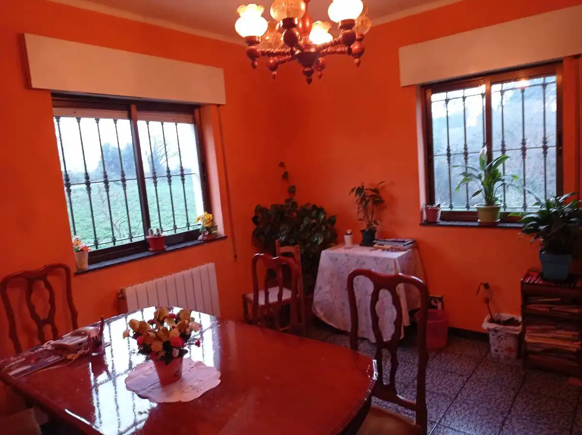 Comedor de Casa o chalet en venta en Llanera con Calefacción, Trastero y Amueblado