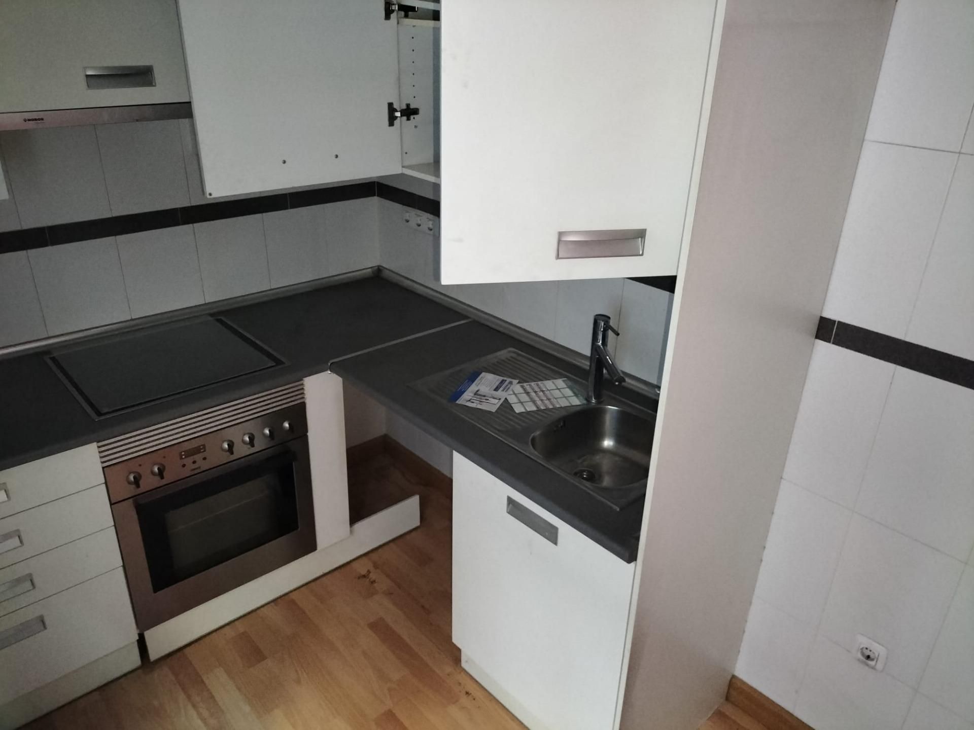 Flat for sale in  CERRO DE LA ALCAZABA, Entrevías