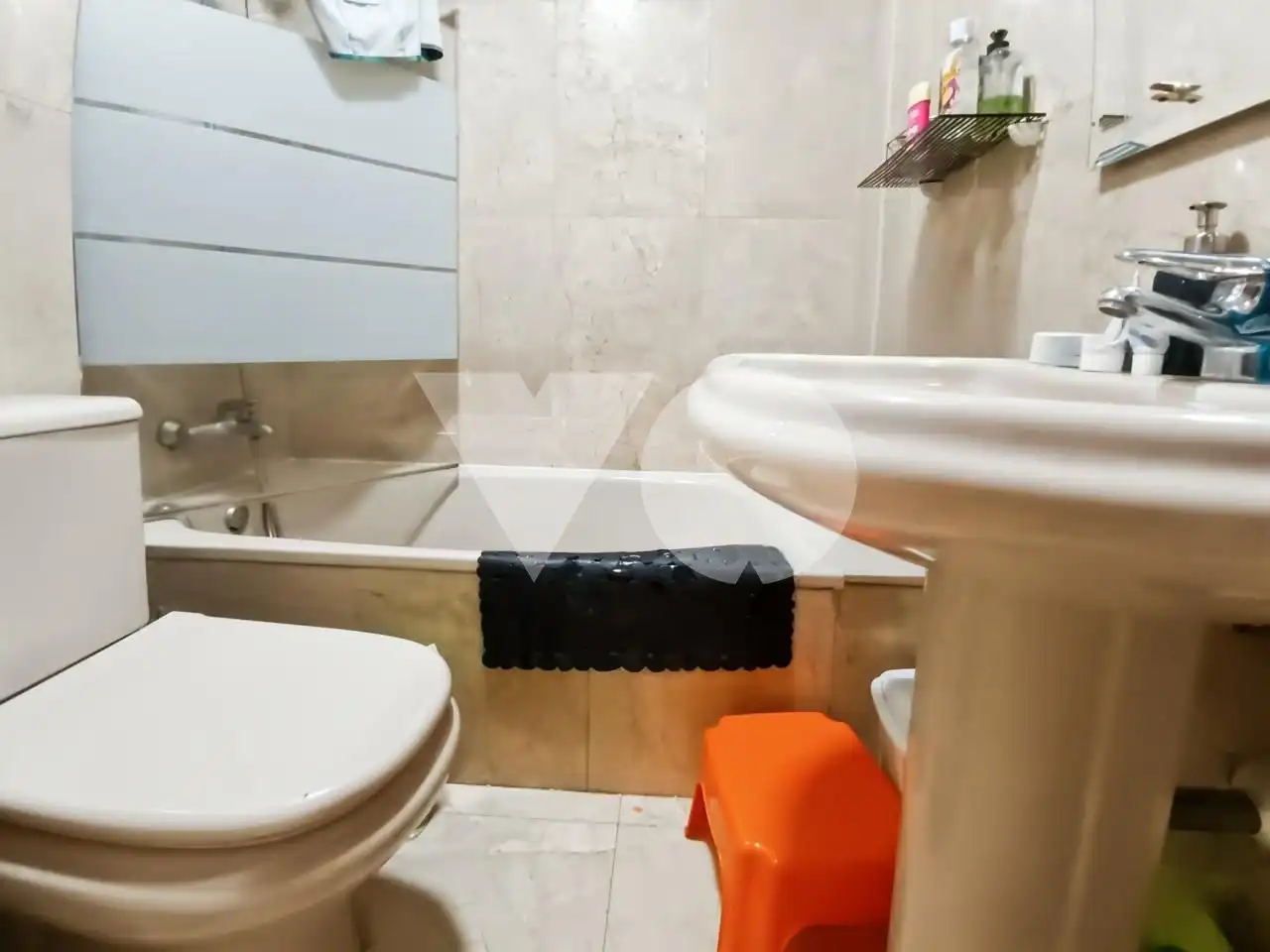 Bathroom of Study for sale in Madrid  with Air Conditioner, Heating and Storage room