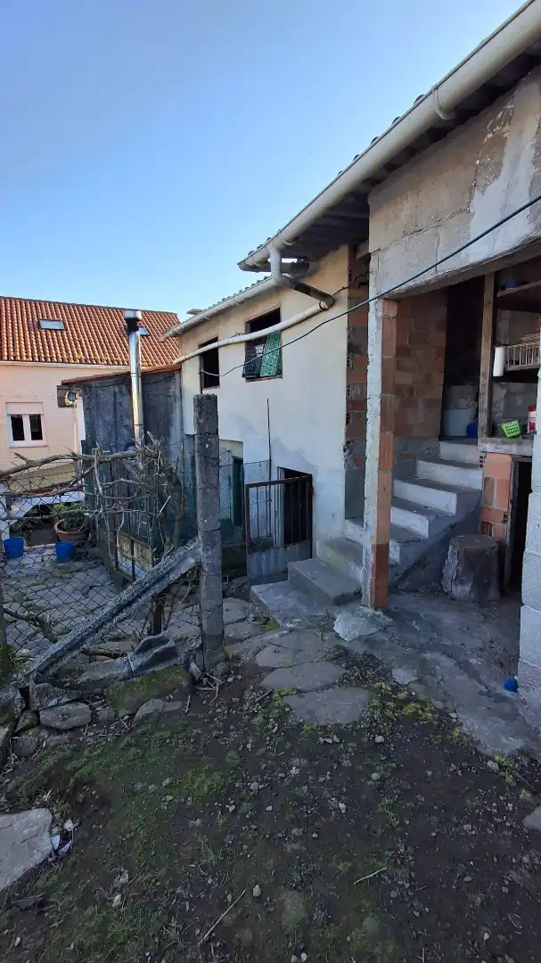 Vista exterior de Casa o chalet en venta en A Pobra do Caramiñal con Aire acondicionado, Calefacción y Jardín privado