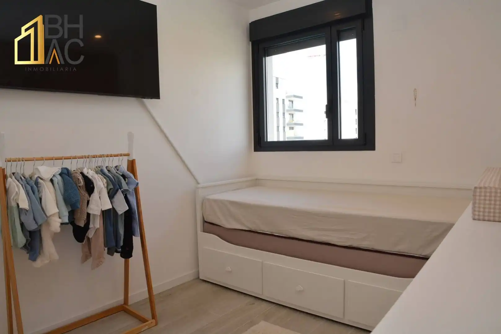Schlafzimmer von Dachboden zum Verkauf in Alcalá de Henares mit Klimaanlage, Heizung und Terrasse