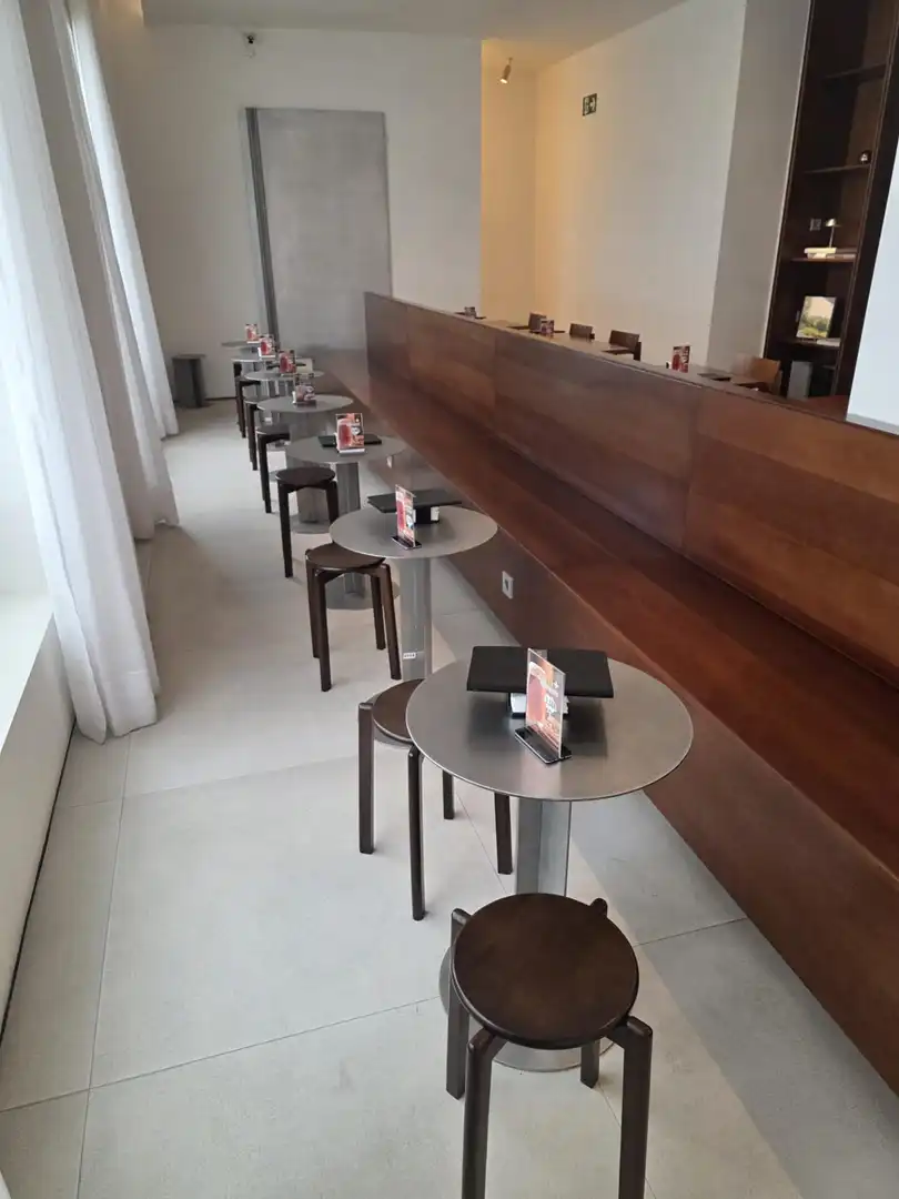 Commercial properties for rent in Montequinto  with Air Conditioner and Furnished