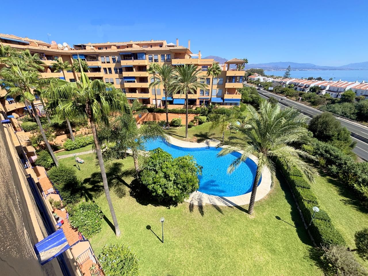 Exterior view of Attic for sale in Manilva  with Air Conditioner, Heating and Terrace