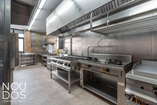 Local comercial en Alquiler en Es Camp Redó