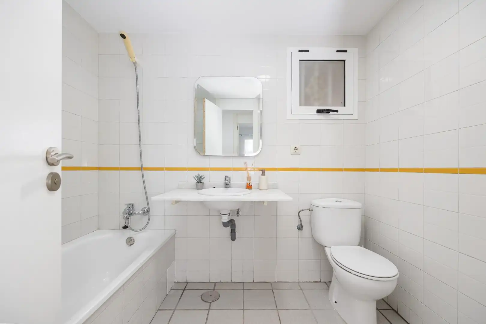 Bany de Planta baixa en venda en Orihuela amb Jardí privat, Terrassa i Piscina comunitària