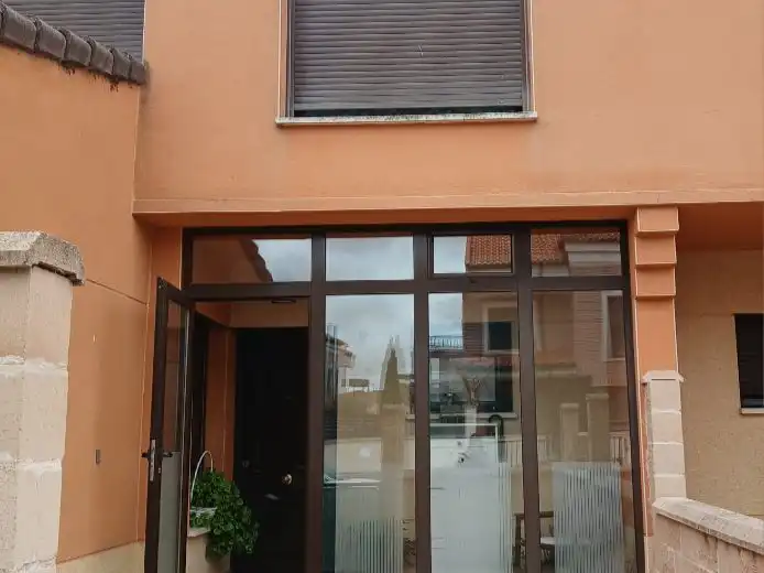 Vista exterior de Casa o xalet en venda en Villanubla amb Terrassa i Balcó