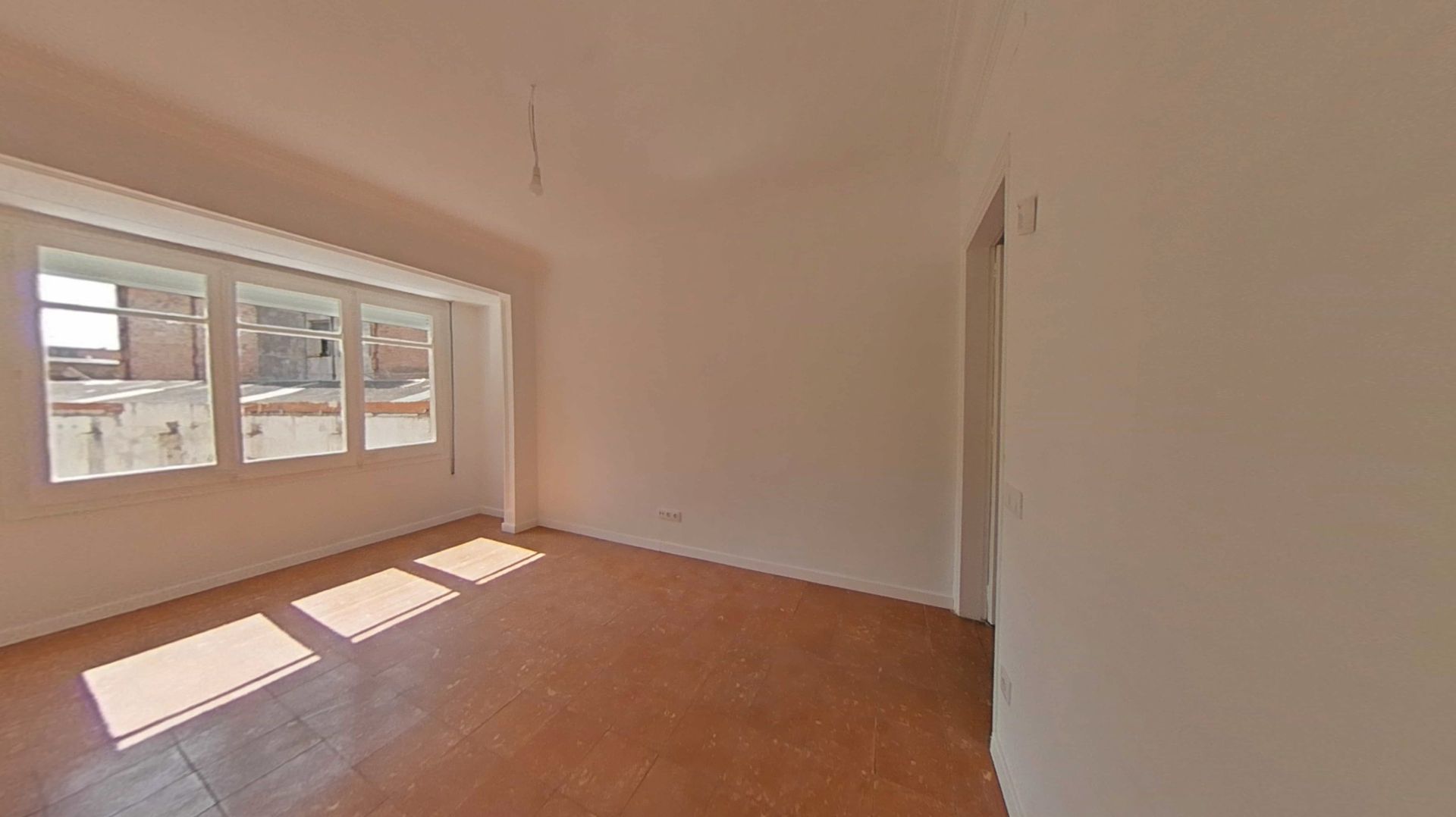 Living room of Flat for sale in L'Hospitalet de Llobregat  with Balcony