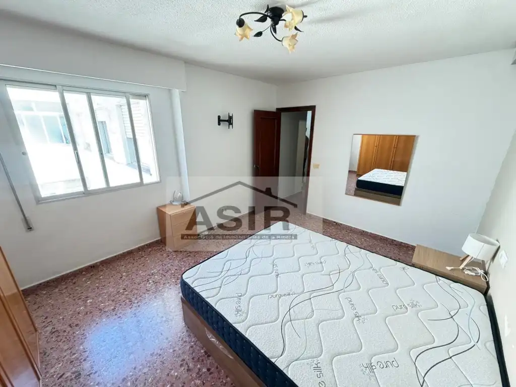 Schlafzimmer von Dachboden zum Verkauf in Alzira mit Terrasse