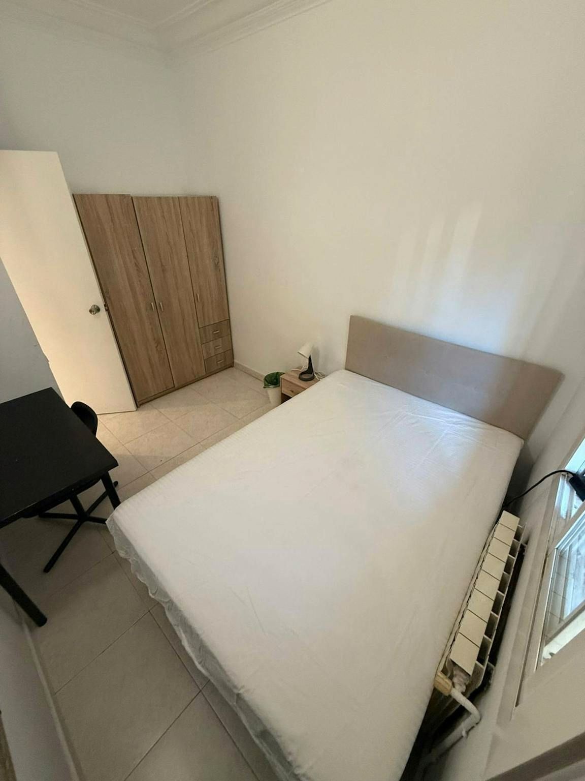 Schlafzimmer von Wohnung zur untervermieten in  Barcelona Capital mit Heizung und Waschmaschine